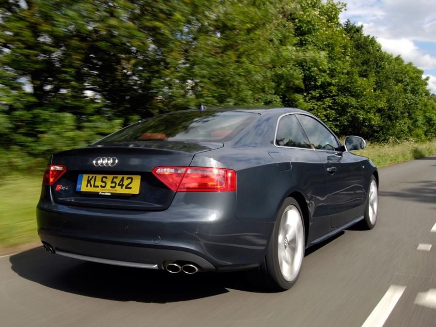  Audi S5 Coupe 2007 года  (UK) (фото 4 из 9)